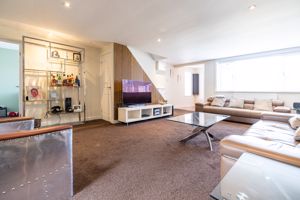 Lounge- click for photo gallery